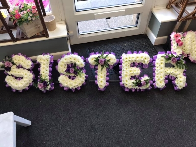 Lettering SISTER