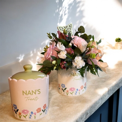 Mothers Day ceramic pot arrangement ( NAN)