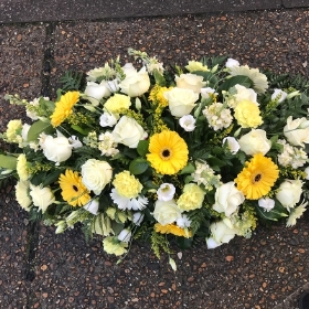 Coffin Spray White, lemon and Yellow
