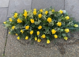 Coffin spray all yellow rose