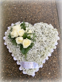 Heart (gypsophelia)