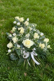 Single ended spray white rose